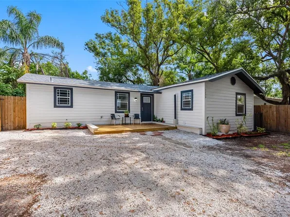 1208 E Chilkoot Ave, Tampa, FL 33612