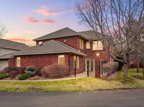 1820 Hunter Hill Rd, Hudson, WI 54016