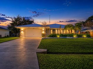 651 SE Degan Dr, Port Saint Lucie, FL 34983