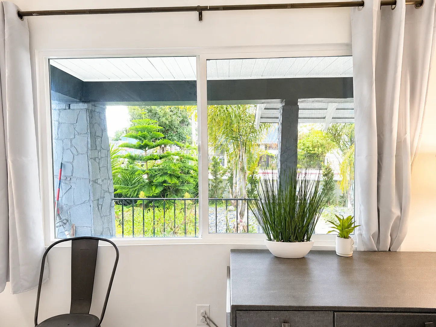 10 bed, 3200 sqft, $1,075 — Photo 3