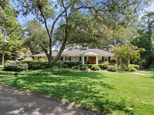 1832 N Alanton Dr, Virginia Beach, VA 23454