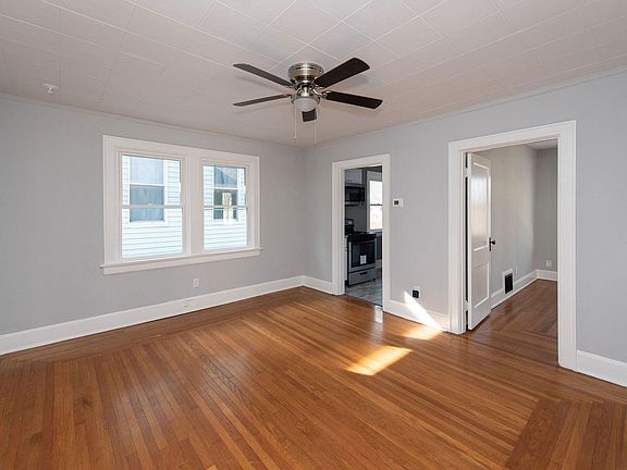 3rd image of 4509 Ashland Ave