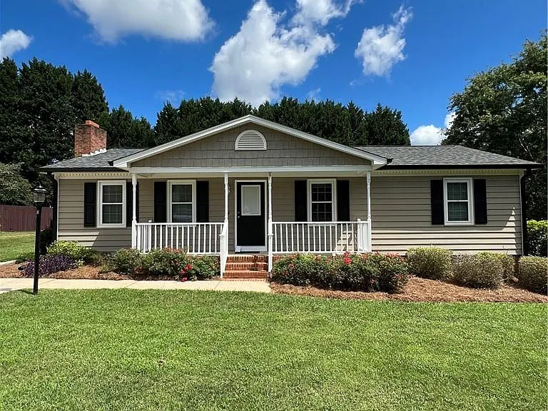 150 Creek Haven Dr — Photo 1