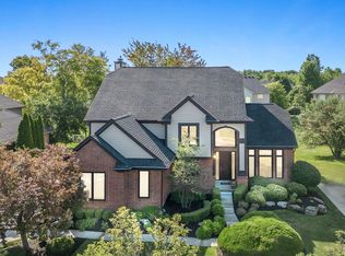 7103 Yarmouth Dr, West Bloomfield, MI