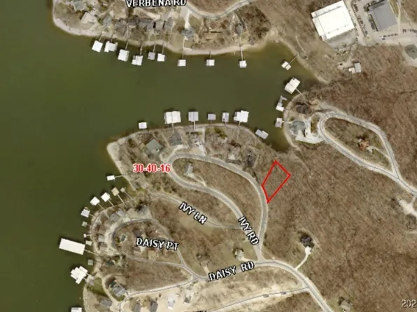 32 Cornett Dr #7, Lake Ozark, MO 65049