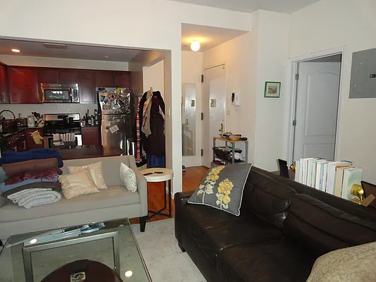 Rented by Halvatzis Realty | media 13