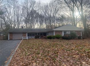 10 Sheppard Ln, Stony Brook, NY 11790