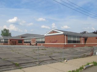 1007 Broadway St, Martins Ferry, OH 43935