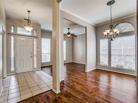 3rd image of 9525 Southern Hills Dr