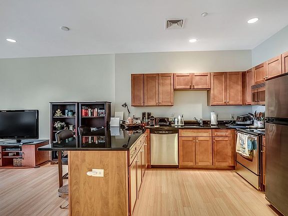 3rd image of 99 Chestnut Hill Ave APT 316