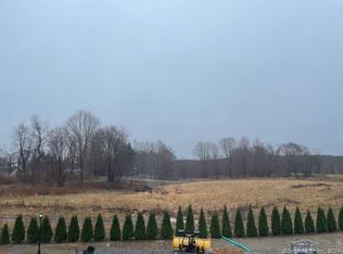 448 Quassapaug Rd, Woodbury, CT 06798