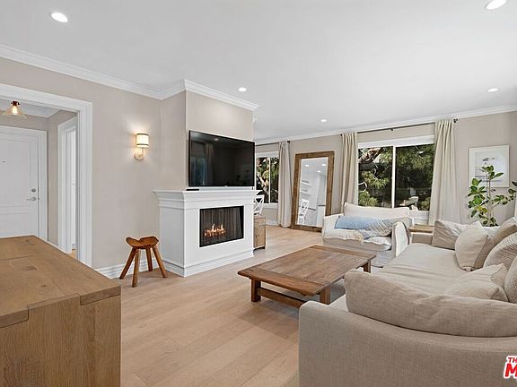 5th image of 1024 5th St APT 6