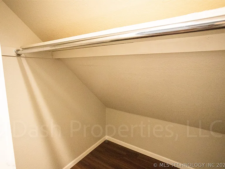 821 S Quaker Ave — Photo 72