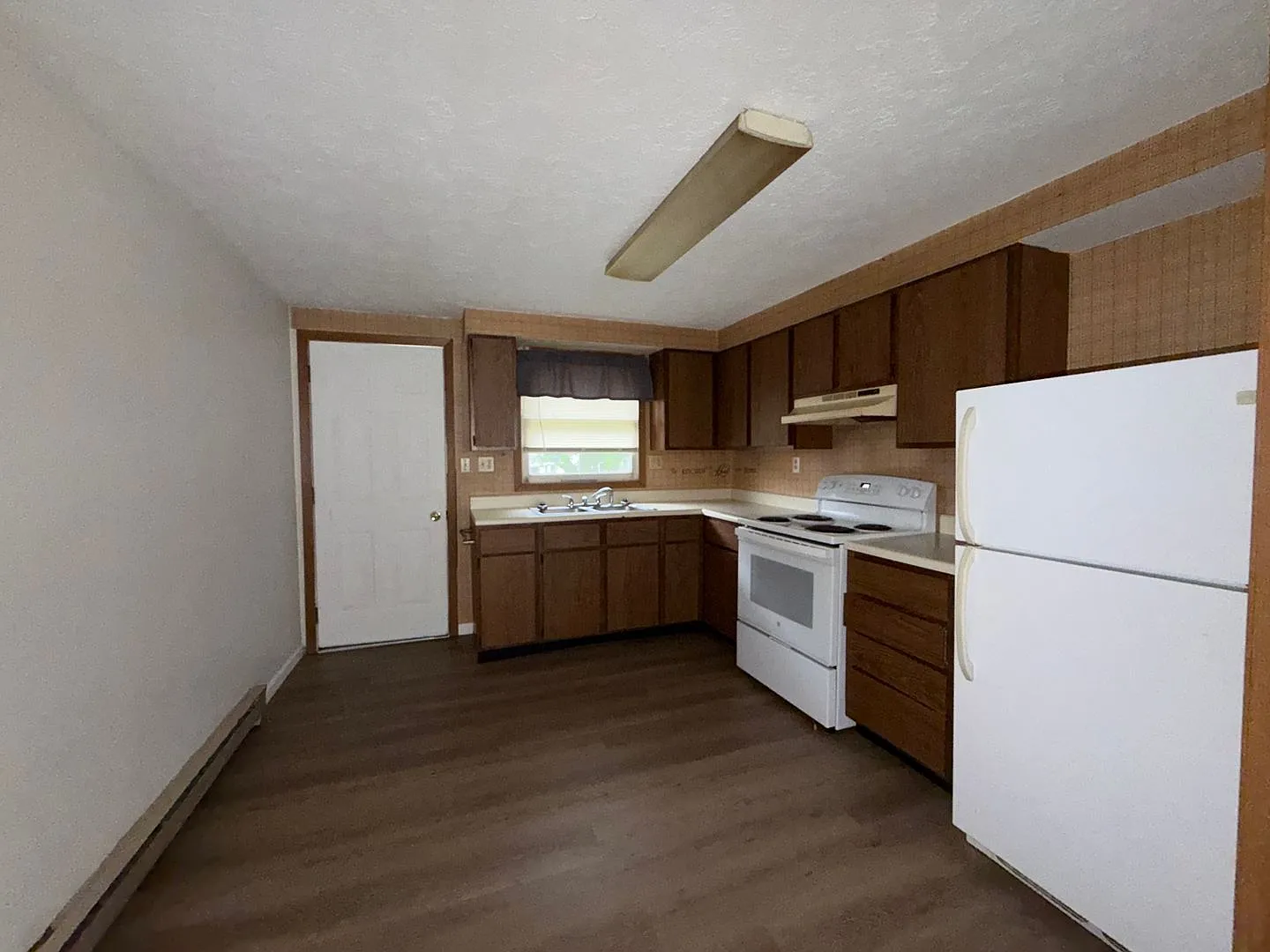 204 S. Spring St. — Photo 4