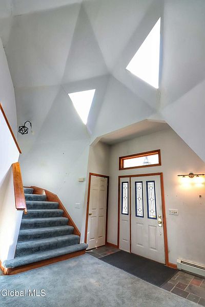 3rd image of 307 Irish Hill Road