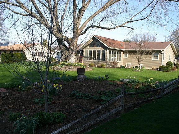 4th image of 2532 Valarie Dr