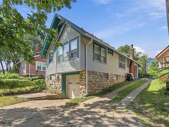 4th image of 3823 Genessee St