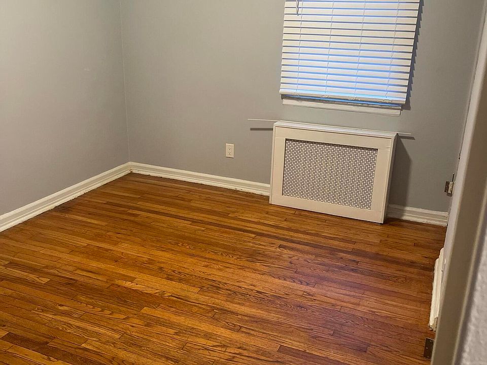 2nd image of 125 E Clinton Avenue #2A