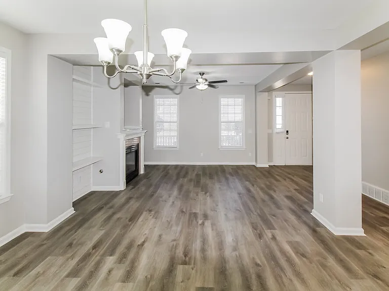 8565 Griffin Park Dr — Photo 8