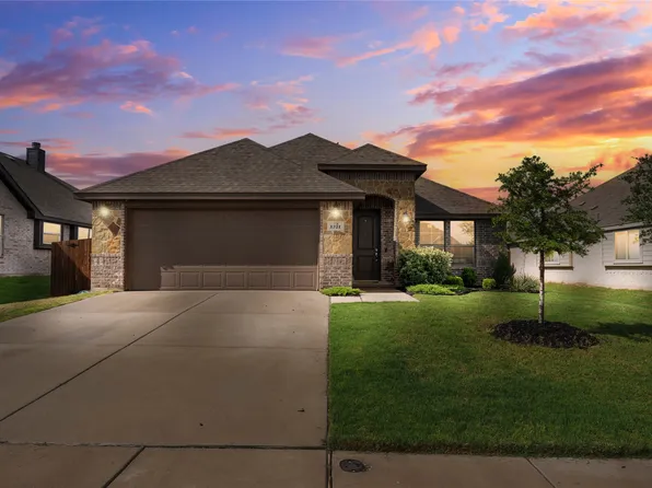 1321 Fox Glen Trl, Crowley, TX 76036