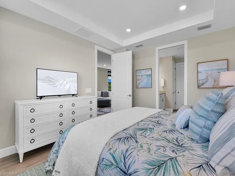 11694 Canal Grande Dr — Photo 19