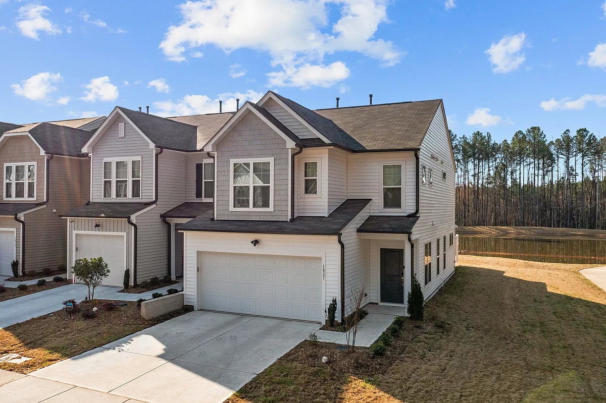 Building Photo - 1021 Everglades Way