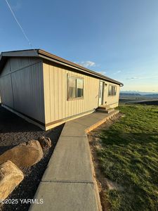 64 Correy Ln, Yakima, WA, 98901