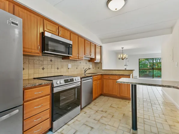 12 Glenville Street #108, Greenwich, CT 06831