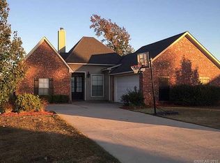 4879 Birdie Ln, Shreveport, LA 71107