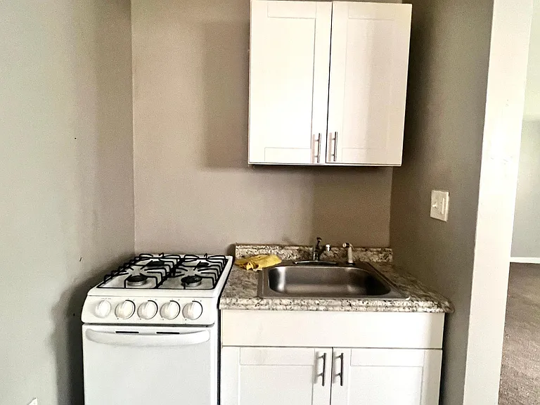 14930 Tireman Ave — Photo 5