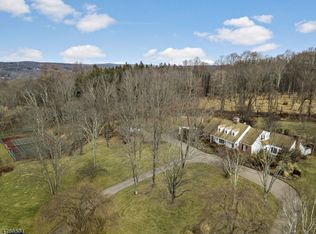 6 Woodedge Rd, Lebanon, NJ 08833