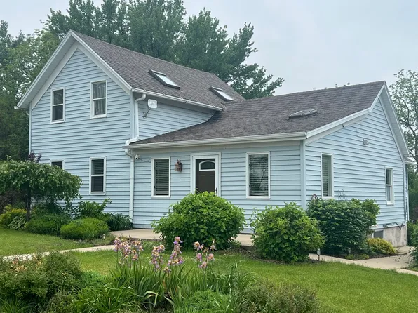 784 Searls Rd, Amboy, IL 61310