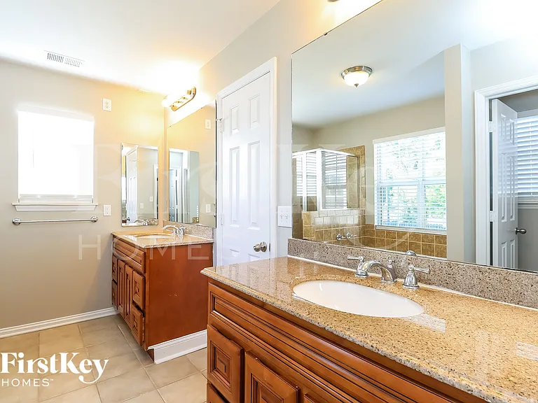 13505 Walkers Creek Dr — Photo 14