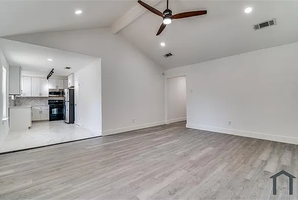 1622 Hillwood Dr — Photo 6