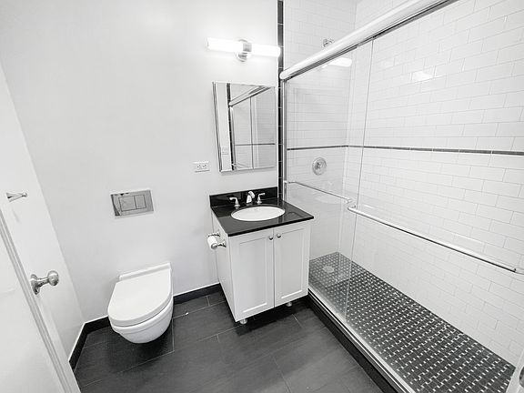 5th image of 108 E 38th St #108A