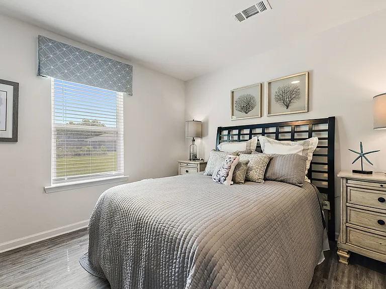 Emerald Lakes South — Photo 12