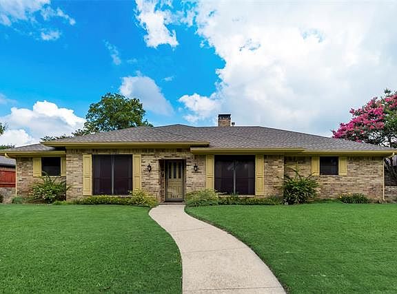 2nd image of 2817 Loch Haven Dr
