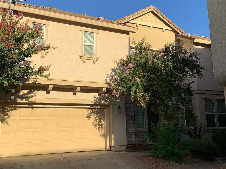 1742 Mammoth Way — Photo 1