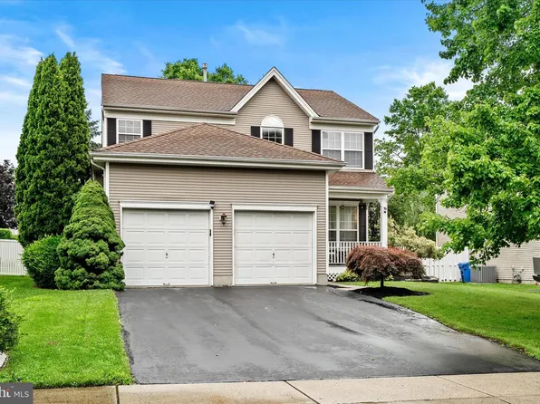 16 Coburn Rd, Pennington, NJ 08534