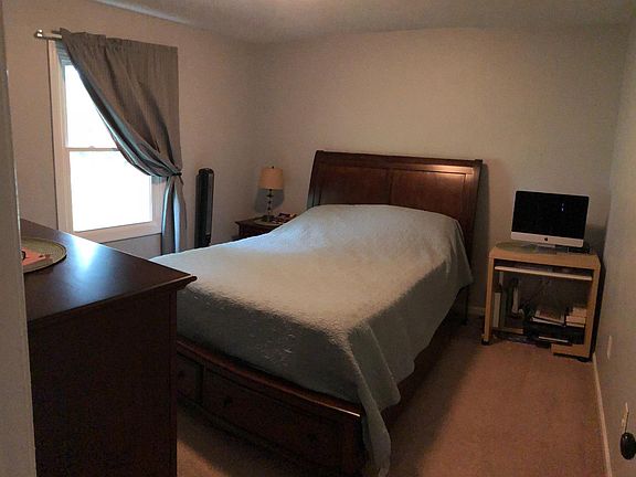5th image of 705 Barefoot Dr