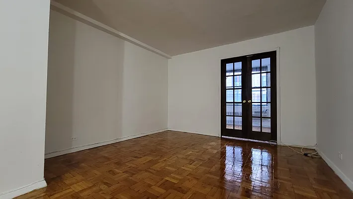 Rented by Oxford Property Group | media 22