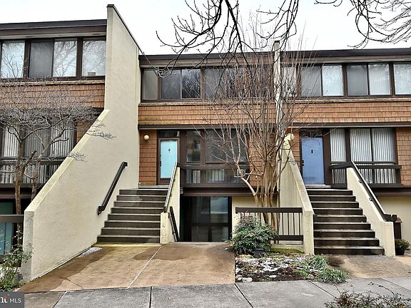 2nd image of 2212 S Randolph St #1