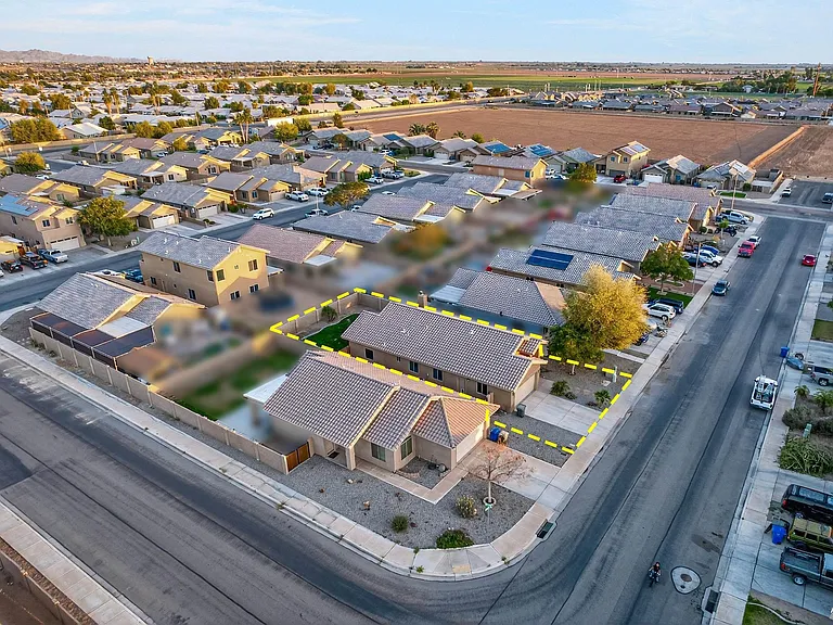 2523 S 41st Way — Photo 35