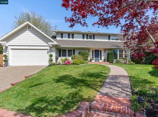 33 Juniper Way, Moraga, CA 94556