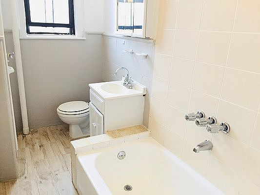 4th image of 2114 Caton Ave APT 3C
