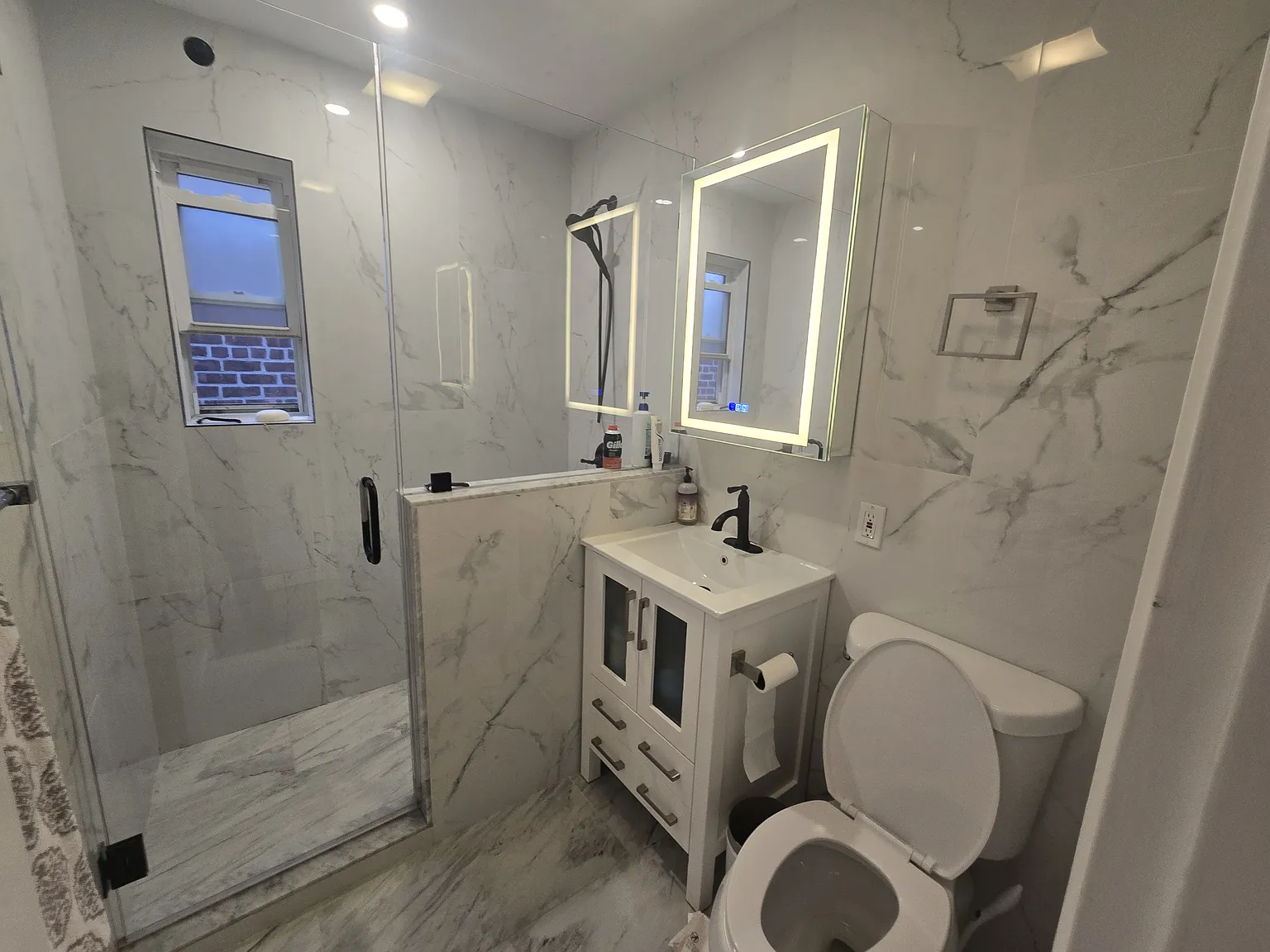 1665 Williamsbridge Rd — Photo 4