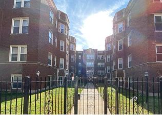 2203 E 70th Pl APT 3W, Chicago, IL 60649