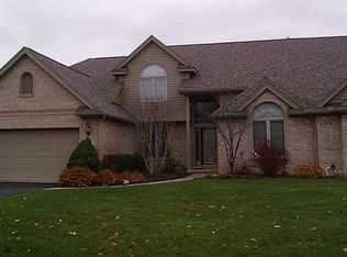 8626 Stone Oak Dr, Holland, OH