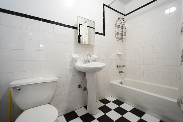 Rented by Brick&Mortar | media 34