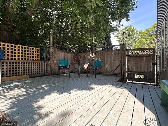 3rd image of 643 Winslow Ave